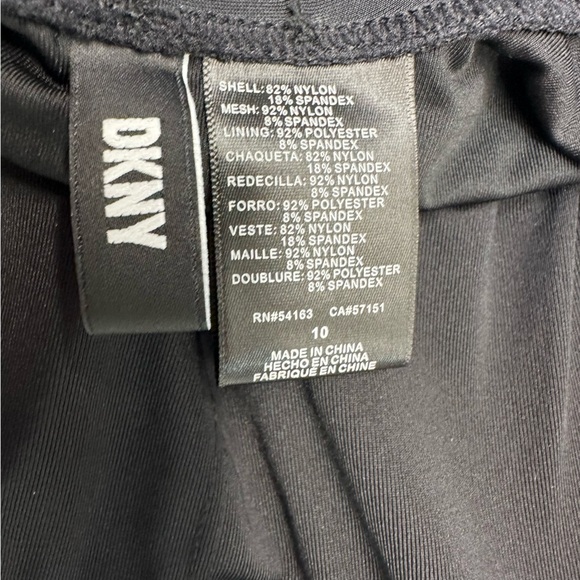 DKNY Women’s One Piece Bathing Suit Size 10 Tummy Control Black - Picture 6 of 7